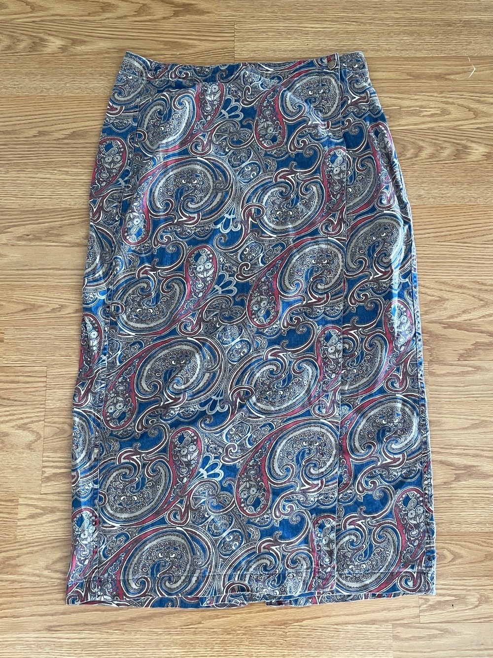 Liz Claiborne Blue Paisley wrap skirt